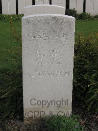 Bailleul Communal Cemetery Extension (Nord) - Gul Nur, 